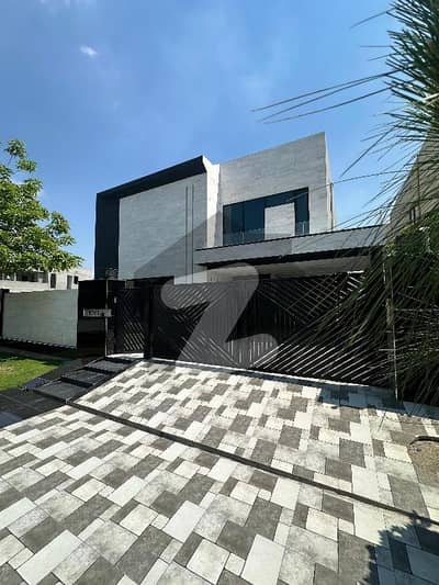 ڈی ایچ اے فیز 7 - بلاک ایکس فیز 7,ڈیفنس (ڈی ایچ اے),لاہور میں 5 کمروں کا 1 کنال مکان 8.5 کروڑ میں برائے فروخت۔