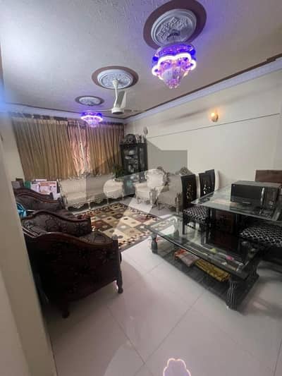 بہادر آباد گلشنِ اقبال ٹاؤن,کراچی میں 3 کمروں کا 7 مرلہ فلیٹ 2.9 کروڑ میں برائے فروخت۔