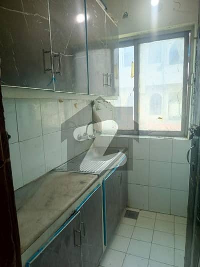 آئی ۔ 10 اسلام آباد میں 2 مرلہ دفتر 85.0 لاکھ میں برائے فروخت۔