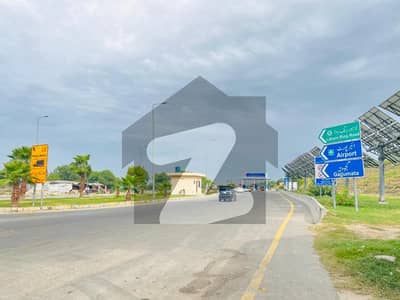 لیک سٹی ۔ سیکٹر ایم ۔ 3 لیک سٹی,رائیونڈ روڈ,لاہور میں 1 کنال رہائشی پلاٹ 3.75 کروڑ میں برائے فروخت۔