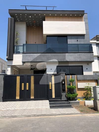 5 Marla Brand New Modern Design Lavish House For Sale In Park View City Lahore | For Discounted Price And Original Pictures Download The App "Signature Lands".
