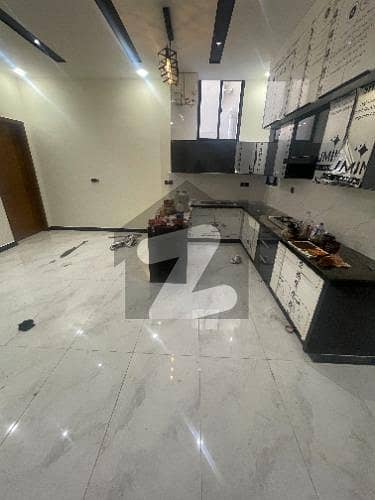 عامر خسرو کراچی میں 6 کمروں کا 1 کنال مکان 20.0 کروڑ میں برائے فروخت۔