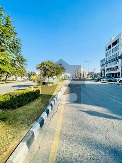 7 Marla Corner Plot In Lake City M8A | 150 Ft Road | Prime Location 7 Marla Corner Plot In Lake City M8A | 150 Ft Road | Prime Location