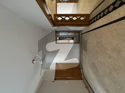 ایف ۔ 8 اسلام آباد میں 6 کمروں کا 1 کنال مکان 26.5 کروڑ میں برائے فروخت۔