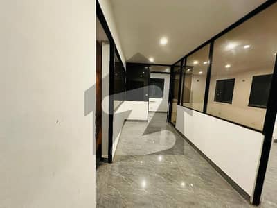 کلفٹن ۔ بلاک 5 کلفٹن,کراچی میں 1 کنال عمارت 35.0 لاکھ میں کرایہ پر دستیاب ہے۔