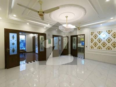 Prime Location House Of 20 Marla For Sale In EME Society