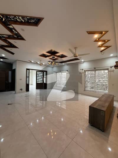 بحریہ گرینز۔ اوورسیز انکلیو - سیکٹر 4 بحریہ گرینز۔ اوورسیز انکلیو,بحریہ ٹاؤن فیز 8,بحریہ ٹاؤن راولپنڈی,راولپنڈی میں 2 کمروں کا 1 کنال زیریں پورشن 1.25 لاکھ میں کرایہ پر دستیاب ہے۔