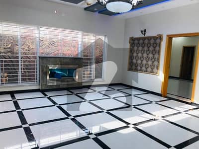 1 KANAL HOUSE FOR SALE IN PUNJAB PHASE 2 MWIN COLLEGE ROAD LHR 1 KANAL HOUSE FOR SALE IN PUNJAB PHASE 2 MWIN COLLEGE ROAD LHR