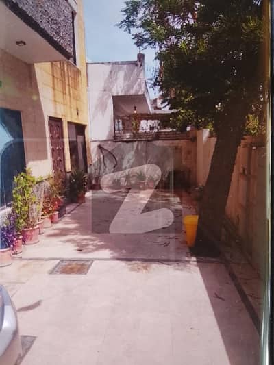 آئی ۔ 8 اسلام آباد میں 1 کنال مکان 5.5 لاکھ میں کرایہ پر دستیاب ہے۔