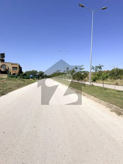 50x90 PLOT FOR SALE NEAR MARGLLA ROAD