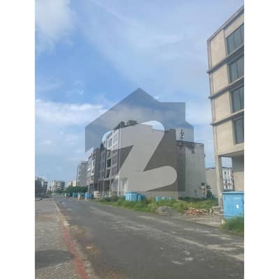 ڈی ایچ اے فیز 8 ۔ سی سی اے 1 ڈی ایچ اے فیز 8,ڈیفنس (ڈی ایچ اے),لاہور میں 8 مرلہ کمرشل پلاٹ 8.65 کروڑ میں برائے فروخت۔