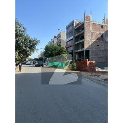 ڈی ایچ اے 9 ٹاؤن - سی سی اے ڈی ایچ اے 9 ٹاؤن,ڈی ایچ اے ڈیفینس,لاہور میں 8 مرلہ کمرشل پلاٹ 8.5 کروڑ میں برائے فروخت۔