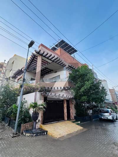 عبد اللہ ہیون حیدر آباد میں 9 کمروں کا 8 مرلہ مکان 4.5 کروڑ میں برائے فروخت۔