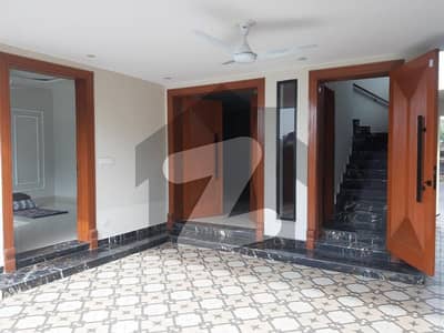 10/Marla Modren Brand New House For Sale In Bahria Town Rawalpindi.