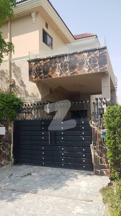 Kanal Modern Upper Portion With Separate Gate Available For Rent