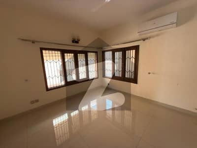 ایف ۔ 8 اسلام آباد میں 4 کمروں کا 1 کنال مکان 15.0 لاکھ میں کرایہ پر دستیاب ہے۔