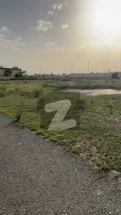 ڈی ایچ اے فیز9 پریزم - بلاک ایم ڈی ایچ اے فیز9 پریزم,ڈی ایچ اے ڈیفینس,لاہور میں 1 کنال رہائشی پلاٹ 1.95 کروڑ میں برائے فروخت۔