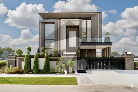 ڈی ایچ اے فیز 8 - بلاک ڈبلیو فیز 8,ڈیفنس (ڈی ایچ اے),لاہور میں 6 کمروں کا 1 کنال مکان 10.45 کروڑ میں برائے فروخت۔