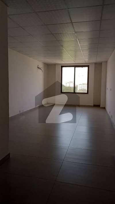 A Office Of 450 Square Feet In Rs. 70000 For Rent