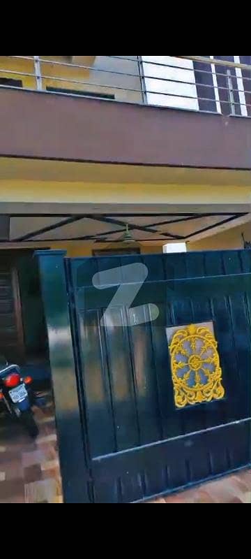 بحریہ آرچرڈ فیز 1 ۔ سدرن بحریہ آرچرڈ فیز 1,بحریہ آرچرڈ,لاہور میں 5 کمروں کا 8 مرلہ مکان 2.45 کروڑ میں برائے فروخت۔