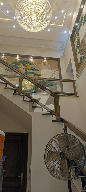 جوہر ٹاؤن فیز 1 جوہر ٹاؤن,لاہور میں 6 کمروں کا 10 مرلہ مکان 4.75 کروڑ میں برائے فروخت۔ جوہر ٹاؤن فیز 1 جوہر ٹاؤن,لاہور میں 6 کمروں کا 10 مرلہ مکان 4.75 کروڑ میں برائے فروخت۔