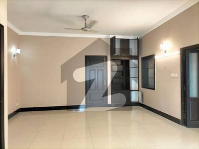 3 bedrooms 3 bathrooms drawing dining TV lounge kitchen