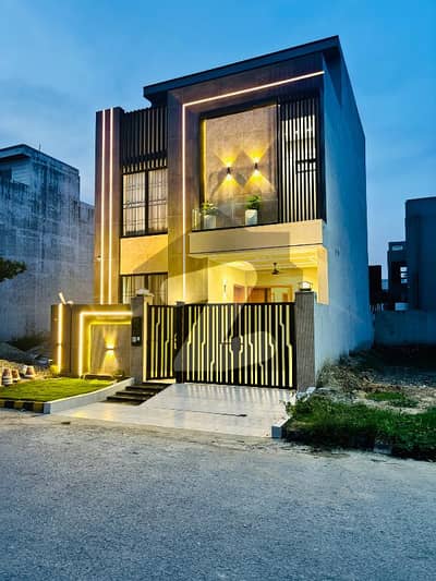 5.50 Marla Double height Lobby Ultra modern Designer Bilt house for sale Citi Housing Gujranwala