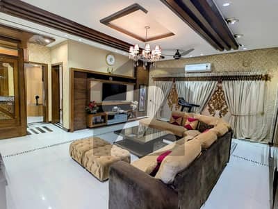 فیصل ٹاؤن لاہور میں 5 کمروں کا 10 مرلہ مکان 1.65 لاکھ میں کرایہ پر دستیاب ہے۔