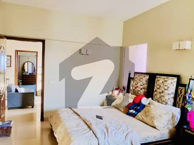 سوِل لائنز کراچی میں 4 کمروں کا 12 مرلہ فلیٹ 8.3 کروڑ میں برائے فروخت۔