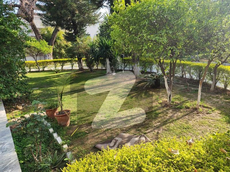 FULL HOUSE WIRH EXTRA LAND IN F-7 FULL HOUSE WIRH EXTRA LAND IN F-7