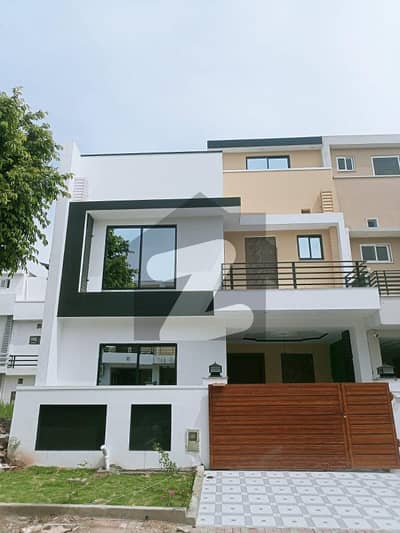 بحریہ انکلیو بحریہ ٹاؤن,اسلام آباد میں 3 کمروں کا 5 مرلہ مکان 2.8 کروڑ میں برائے فروخت۔