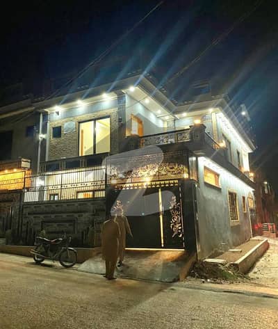 وزیر ٹاؤن راولپنڈی میں 4 کمروں کا 5 مرلہ مکان 65.0 ہزار میں کرایہ پر دستیاب ہے۔