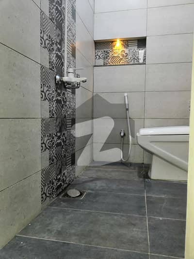 Well maintained apartment In hassan center Gulshan e iqbal block 16 Well maintained apartment In hassan center Gulshan e iqbal block 16