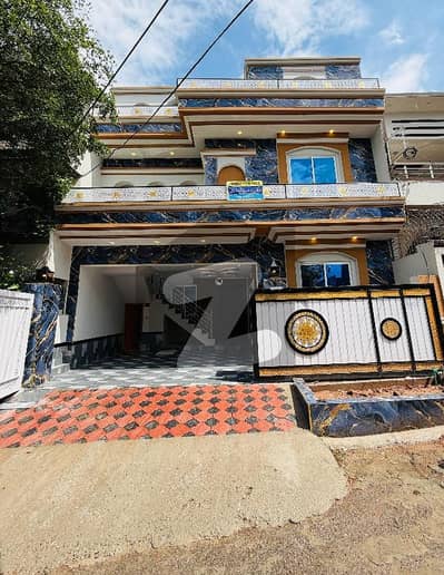 ائیرپورٹ ہاؤسنگ سوسائٹی راولپنڈی میں 4 کمروں کا 6 مرلہ مکان 2.35 کروڑ میں برائے فروخت۔