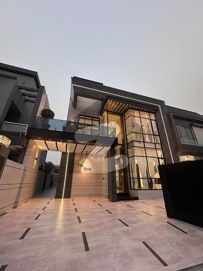 10 marla house for rent in jasmine block hot location near to park school market al fateah  Very hot location