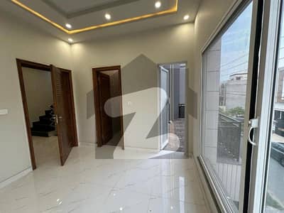 5 MARLA BRAND NEW LUXURY HOUSE AVAILABLE FOR SALE