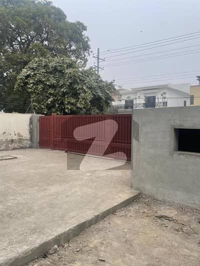 ڈی ایچ اے فیز 3 - بلاک زیڈ فیز 3,ڈیفنس (ڈی ایچ اے),لاہور میں 2 کنال مکان 15.5 کروڑ میں برائے فروخت۔ ڈی ایچ اے فیز 3 - بلاک زیڈ فیز 3,ڈیفنس (ڈی ایچ اے),لاہور میں 2 کنال مکان 15.5 کروڑ میں برائے فروخت۔