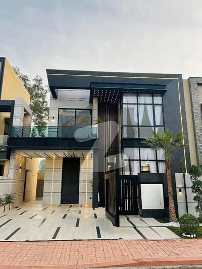 بحریہ ٹاؤن جاسمین بلاک بحریہ ٹاؤن سیکٹر سی,بحریہ ٹاؤن,لاہور میں 3 کمروں کا 10 مرلہ بالائی پورشن 60.0 ہزار میں کرایہ پر دستیاب ہے۔