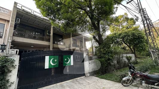 شادمان 2 شادمان,لاہور میں 6 کمروں کا 2 کنال مکان 4.0 لاکھ میں کرایہ پر دستیاب ہے۔