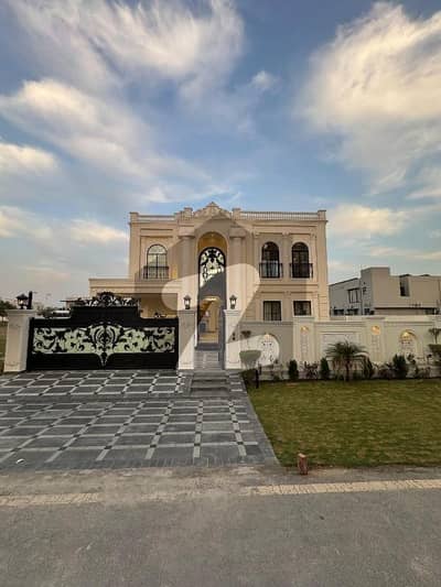 بحریہ ٹاؤن اوورسیز A بحریہ ٹاؤن اوورسیز انکلیو,بحریہ ٹاؤن,لاہور میں 7 کمروں کا 1 کنال مکان 1.9 لاکھ میں کرایہ پر دستیاب ہے۔