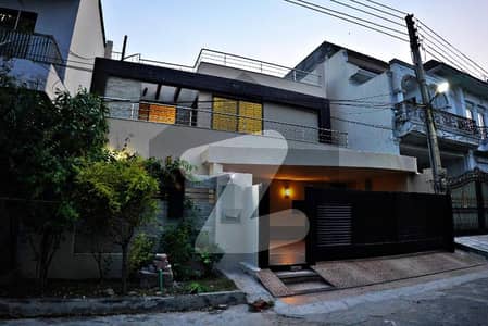 FACING PARK DOUBLE UNIT 10 MARLA ELEGANT AND FULLY MAINTAINED SUPER HOT LOCATED BUNGALOW IS AVAILABLE IN THE BEST BLOCK OF GREEN AVENUE NEAR DHA LAHORE. FACING PARK DOUBLE UNIT 10 MARLA ELEGANT AND FULLY MAINTAINED SUPER HOT LOCATED BUNGALOW IS AVAILABLE IN THE BEST BLOCK OF GREEN AVENUE NEAR DHA LAHORE.