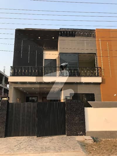 بخ ولاز فیز 2 - علی بلاک بوچ ایگزیکٹو ولاز - فیز 2,بش ایگزیکٹو ولاز,ملتان میں 4 کمروں کا 5 مرلہ مکان 85.0 ہزار میں کرایہ پر دستیاب ہے۔