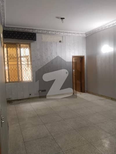 1 Kanal Upper Portion Available For Small Family & Marble chips mix