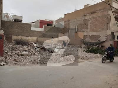 100 Sq Yard Residential Plot Available For Sale In MODEL COLONY Sheet 22 Opposite SAEED SUPER STORE