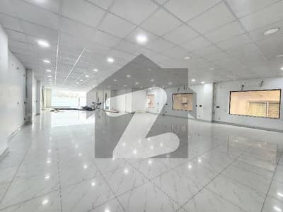 جوہر ٹاؤن لاہور میں 1 کنال دفتر 4.0 لاکھ میں کرایہ پر دستیاب ہے۔