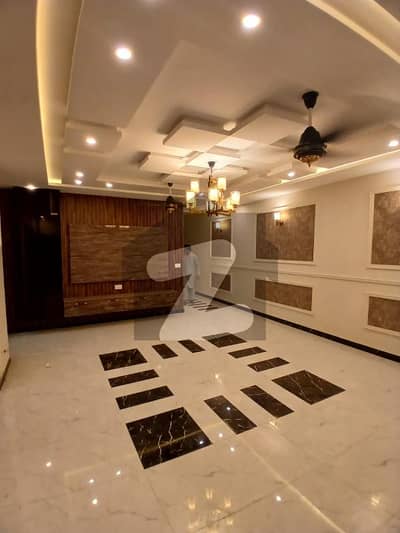 نشیمنِ اقبال فیز 1 نشیمنِ اقبال,لاہور میں 2 کمروں کا 1 کنال بالائی پورشن 85.0 ہزار میں کرایہ پر دستیاب ہے۔