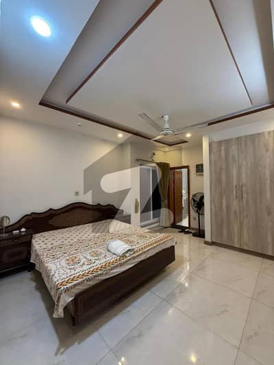 ڈی ایچ اے 9 ٹاؤن ڈیفنس (ڈی ایچ اے),لاہور میں 5 کمروں کا 8 مرلہ مکان 4.1 کروڑ میں برائے فروخت۔