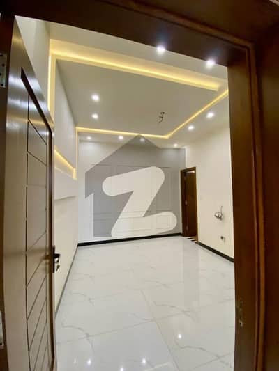 One Bedroom Non Furnished Apartment Four Rent Available Gulbug Green Lslamabad