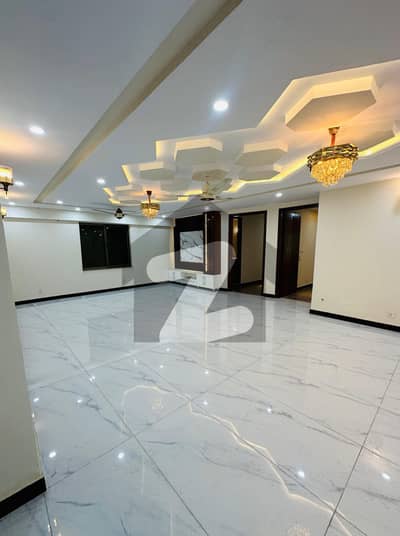 ایف ۔ 11 اسلام آباد میں 4 کمروں کا 13 مرلہ فلیٹ 1.75 لاکھ میں کرایہ پر دستیاب ہے۔