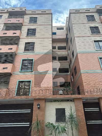 باتھ آئی لینڈ کراچی میں 4 کمروں کا 11 مرلہ فلیٹ 7.6 کروڑ میں برائے فروخت۔